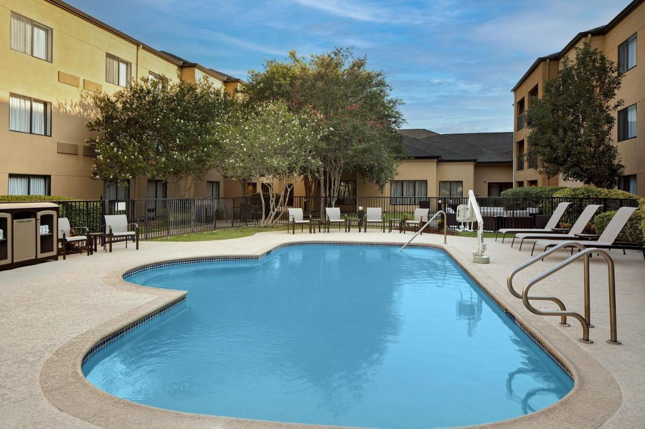Courtyard Houston Westchase Hotel Exterior foto