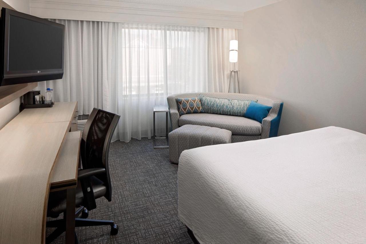 Courtyard Houston Westchase Hotel Exterior foto